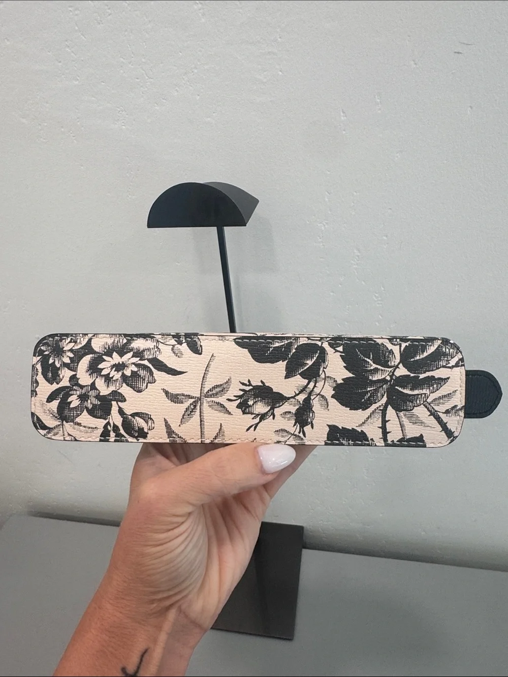 Gucci Black and Cream Floral Zip Pouch